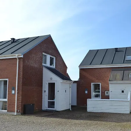 Eick - 2-5km From The Sea By Interhome